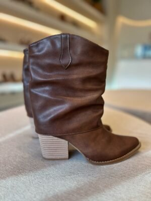 Bota Slouch Cano Curto