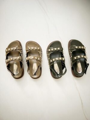 Birken com esferas douradas